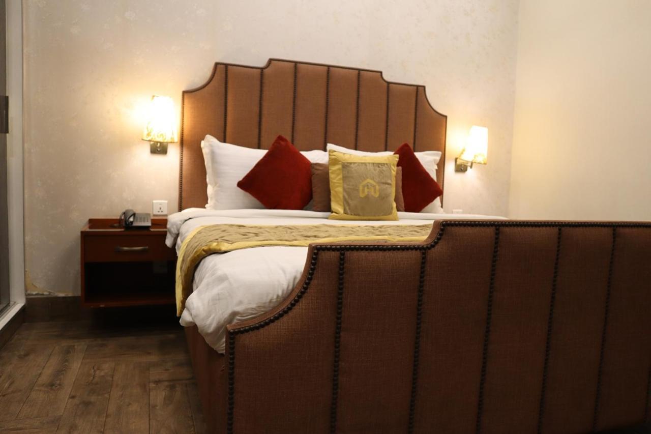 Hayyat Luxury Hotel Suites Lahore Extérieur photo