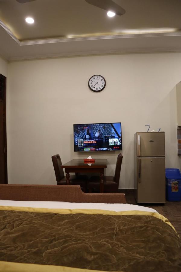 Hayyat Luxury Hotel Suites Lahore Extérieur photo