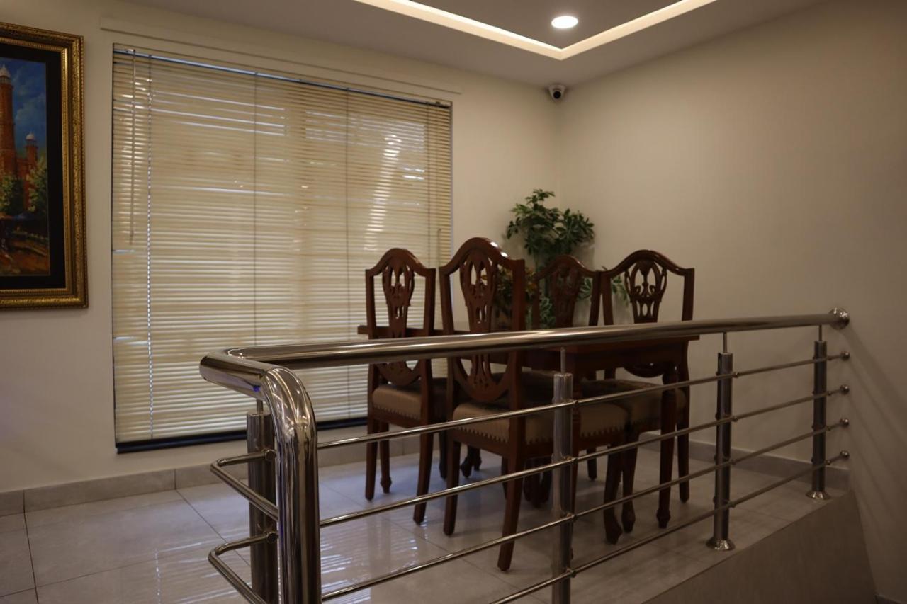 Hayyat Luxury Hotel Suites Lahore Extérieur photo