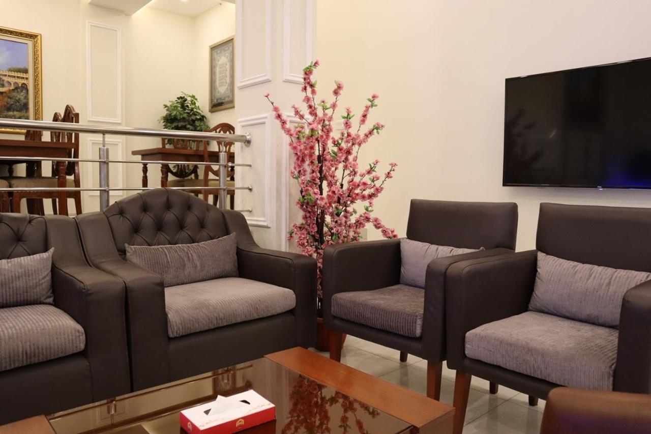 Hayyat Luxury Hotel Suites Lahore Extérieur photo