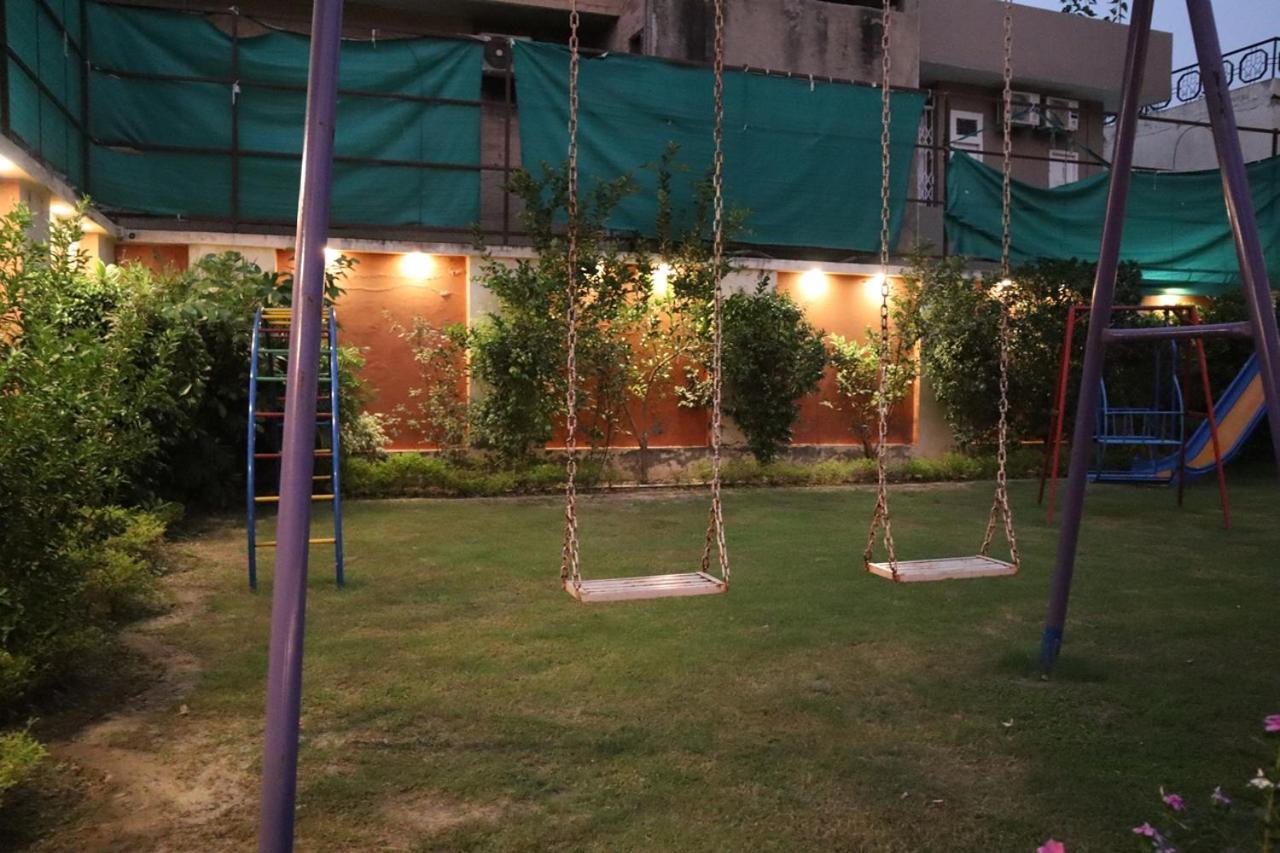 Hayyat Luxury Hotel Suites Lahore Extérieur photo
