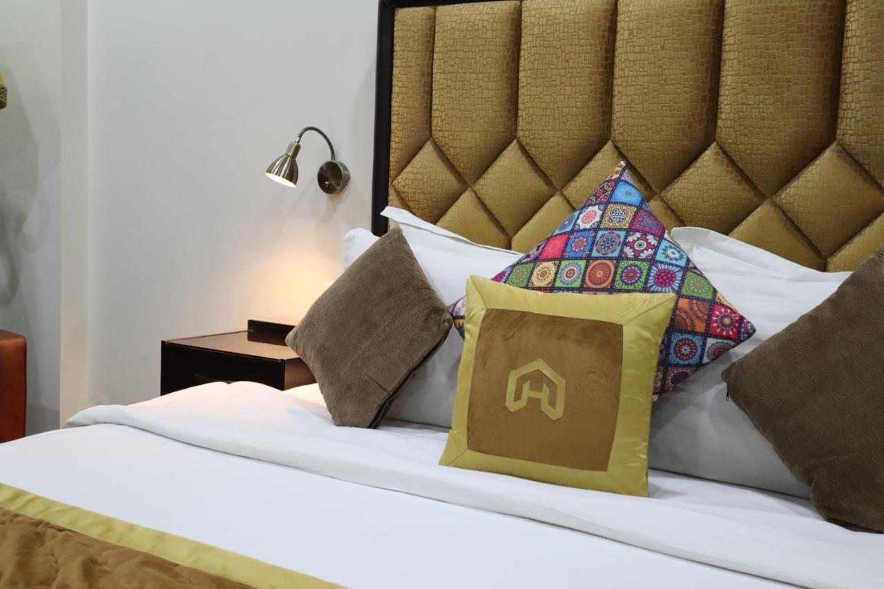 Hayyat Luxury Hotel Suites Lahore Extérieur photo
