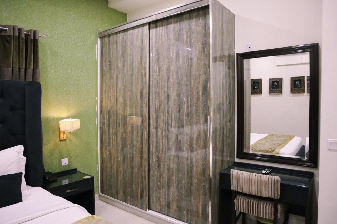 Hayyat Luxury Hotel Suites Lahore Extérieur photo
