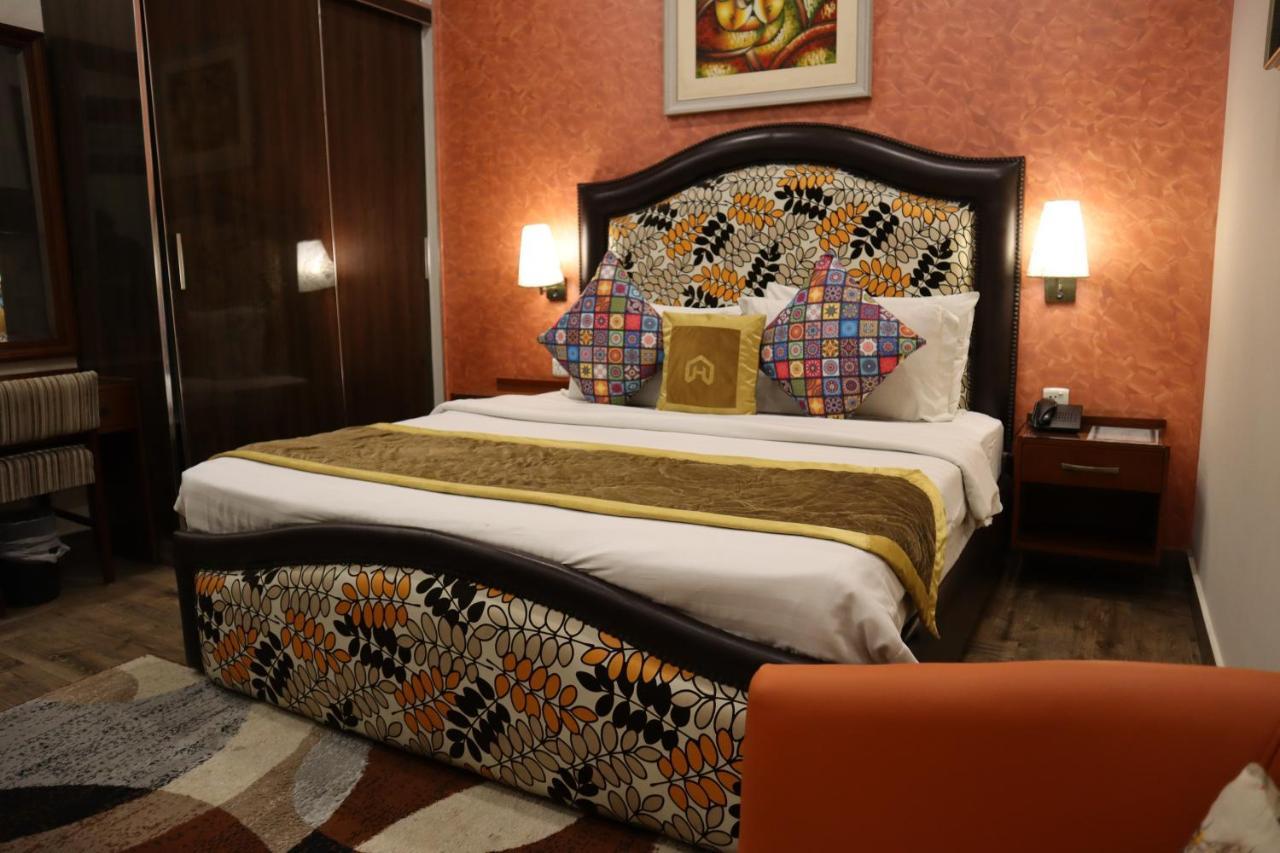 Hayyat Luxury Hotel Suites Lahore Extérieur photo