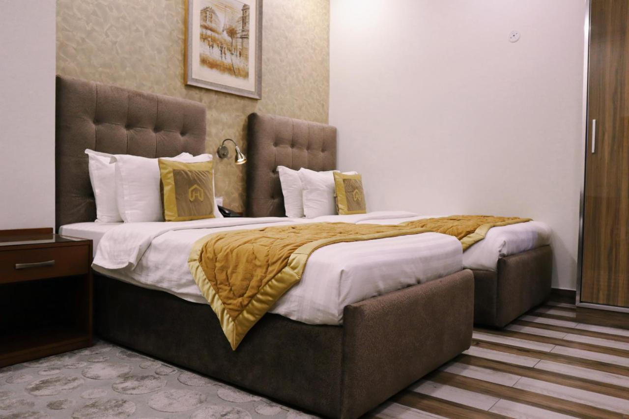 Hayyat Luxury Hotel Suites Lahore Extérieur photo