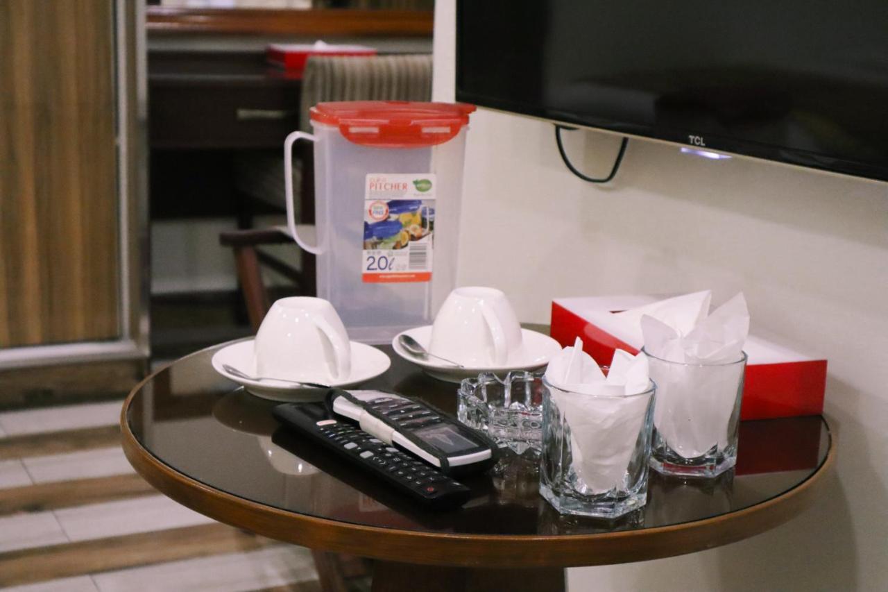 Hayyat Luxury Hotel Suites Lahore Extérieur photo